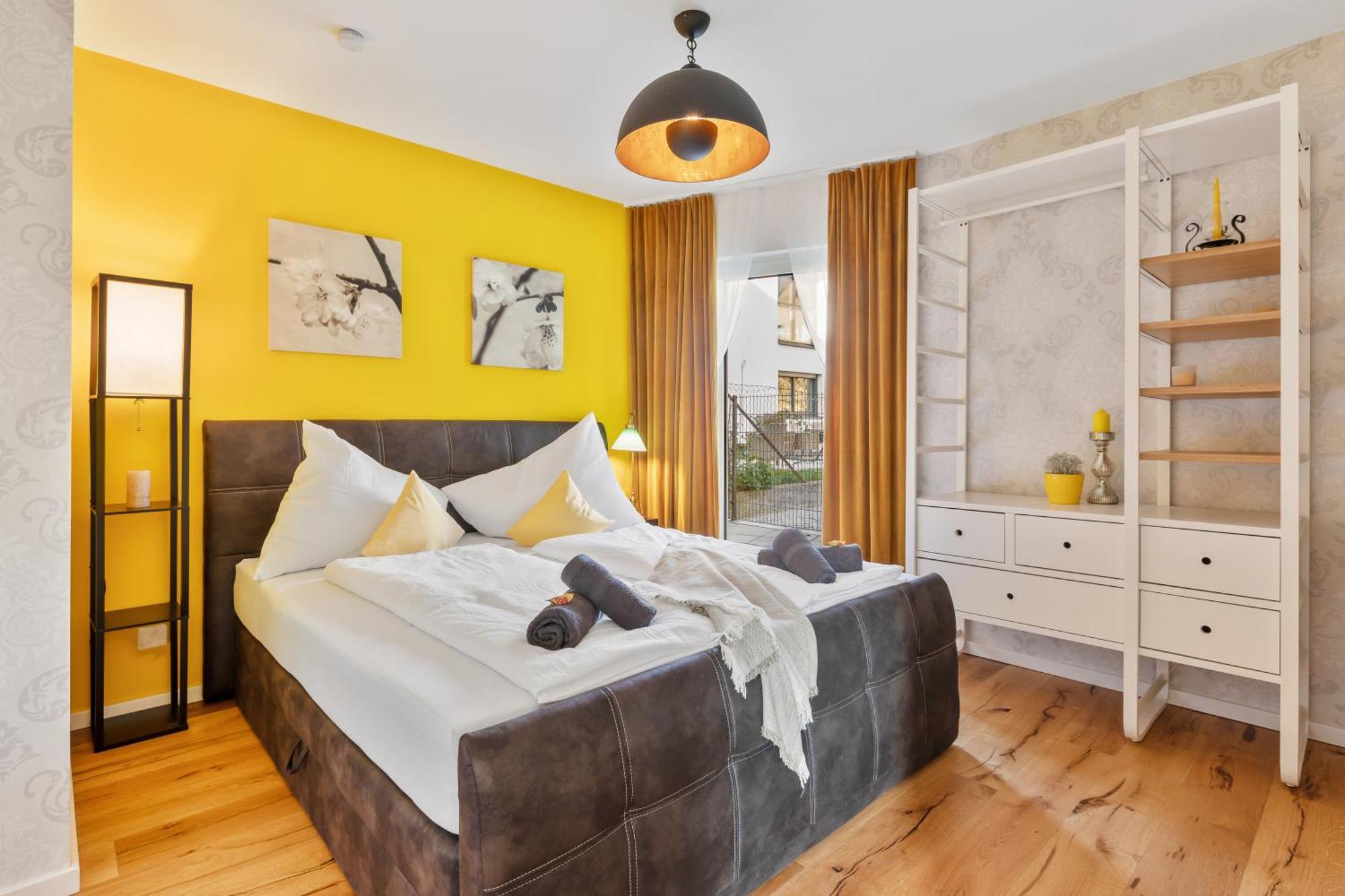 Yellow - Whirlpool Garden - Free Parking - Wifi Wien
