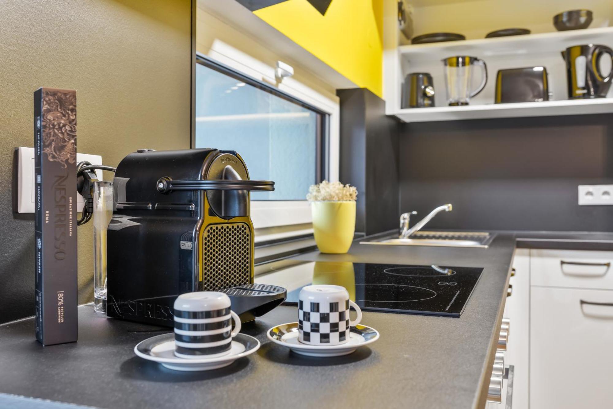 Apartment Yellow - Whirlpool Garden - Free Parking - Wifi Wien